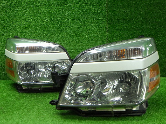 トヨタ　60系　ヴォクシー　後期　ヘッドライト　左右　HID　28-183　V1　240620120の通販は 5,005円