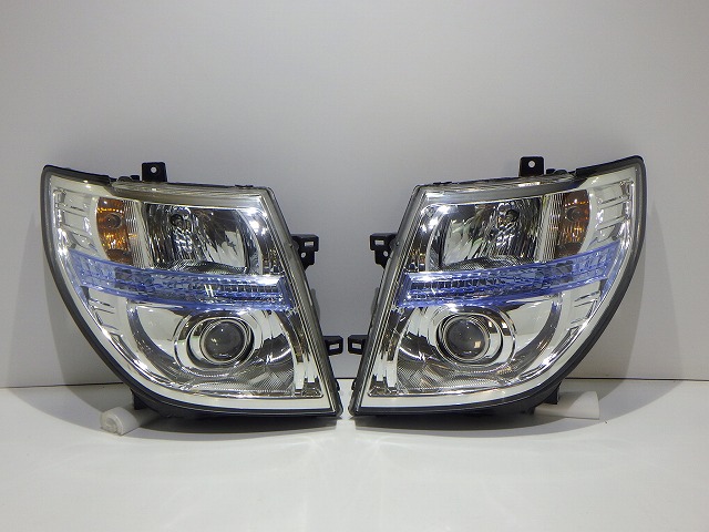 エルグランド ヘッドライト左右 HID キセノン E51 NE51 中期 後期 100-24852 26060/26010-WL627 コーティング 260417022