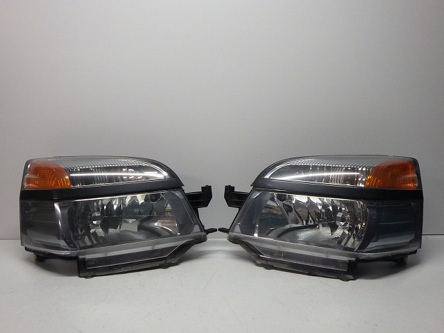60系ヴォクシー ヘッドライト左右 ハロゲン AZR60/65 前期 28-153 A2 81110/81150-28640 コーティング 綺麗 260613222