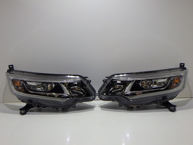 フリード ヘッドライト左右 LED GB5 GB6 W2172 J5 33100/33150-TDK-J51 美品 コーティング 260417024
