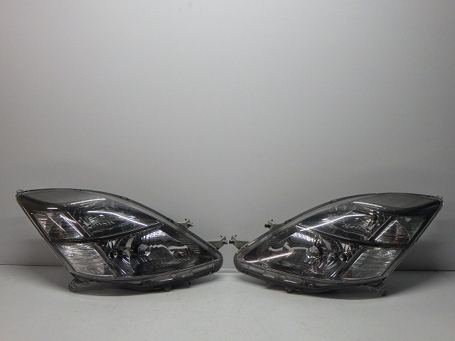 アイシス ヘッドライト左右 HID ANM10/15 前期 44-61 C 81150/81110-44310 コーティング 綺麗 260613229