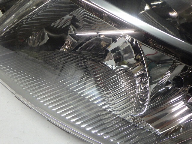 アイシス ヘッドライト左右 HID ANM10/15 前期 44-61 C 81150/81110-44310 コーティング 綺麗 260613229_3