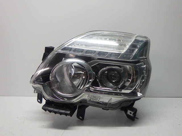 エクストレイル 右ヘッドライト HID T31 NT31 後期 1849 W 26010-3UB5A コーティング 綺麗 260612231