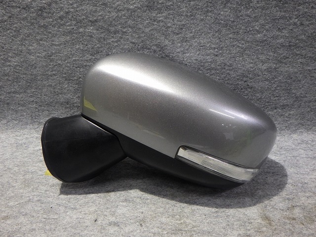 イグニス 左部屋の入り口鏡鑑 FF21S 色合いZNC 8P 84720-62D0 スズキ 好いたらしい 251226234