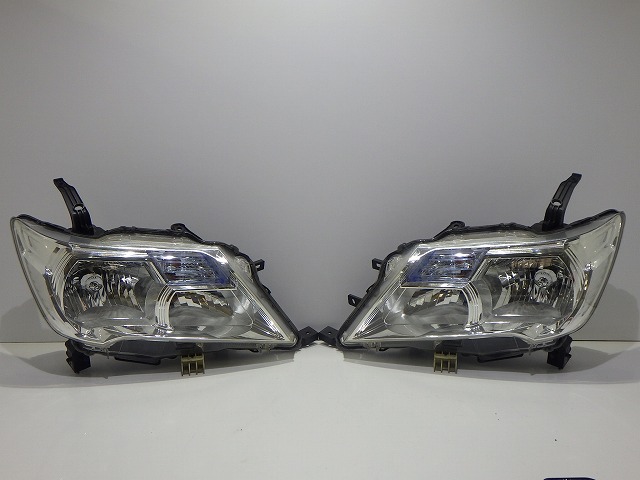セレナ ヘッドライト左右 ハロゲン　C26 FNC26 H/V 前期　100-23096　K 26060-1VMOA コーティング 綺麗 260330234