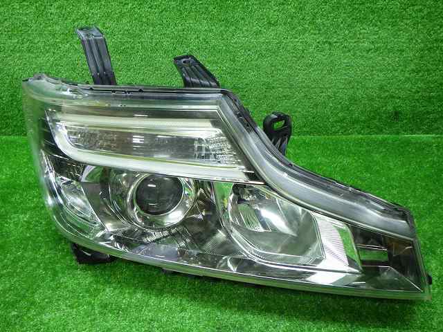 ホンダ　RK系　ステップワゴンスパーダ　後期　右ヘッドライト　HID　100-62075　J4　クールスピリット　240527036