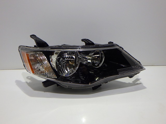 アウトランダー 右前照灯 HID CW5W 後期 P5585 0 8301B338 上塗り 260229039