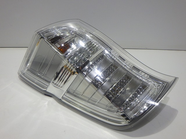 ステップワゴン スパーダ 左テール RK5/6 後期 W0587 J3 クール