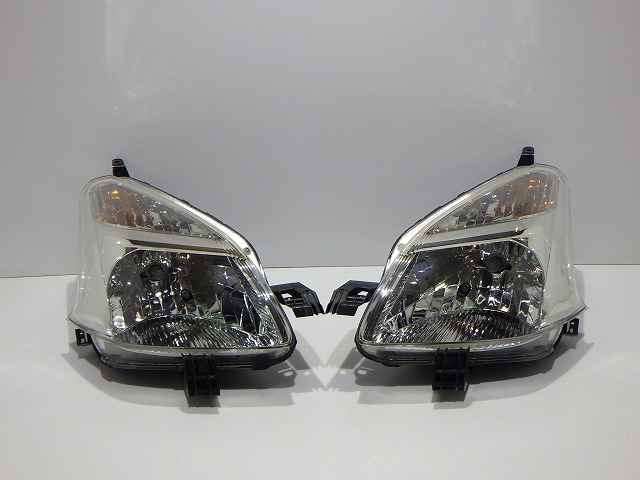 ラクティス ヘッドライト左右 ハロゲン NCP100/105 前期 52-156 5 81110/81150-52660 コーティング 260427044