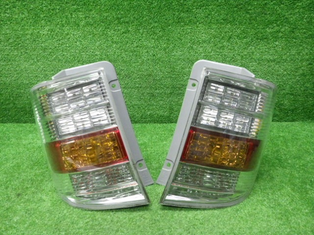 トヨタ　ATH10　アルファード　H/V　外　テールレンズ　左右セット　58-11　4　230228049の通販は 5,500円