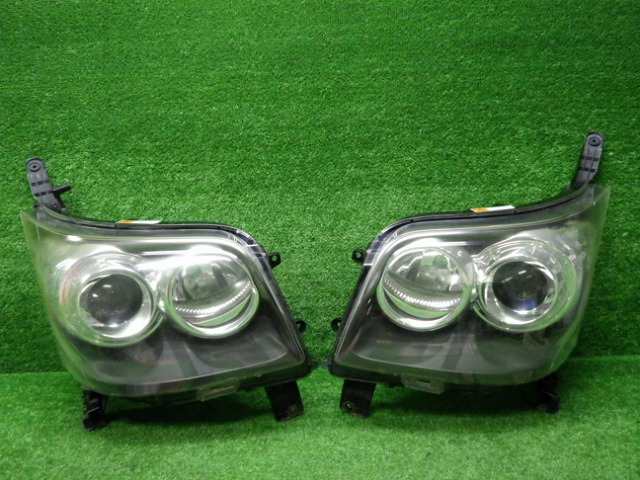 ダイハツ L175S L185S ムーヴカスタム ヘッドライト左右 HID 100-51867