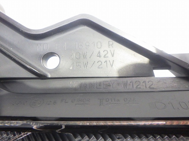 デミオ 右前照灯 LED DEJFS 後期 W1212 マ D08A-51-031 上塗り 好いたらしい 260421251