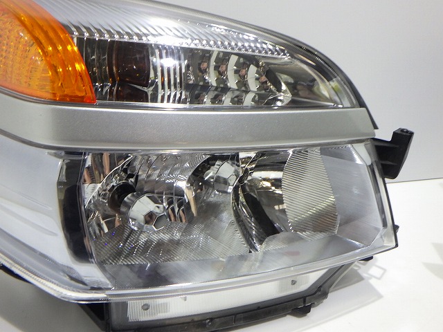ヴォクシー ヘッドライト左右 HID AZR60/65 前期 28-154 C2 81110/81150-28680 コーティング 綺麗 260520053_5