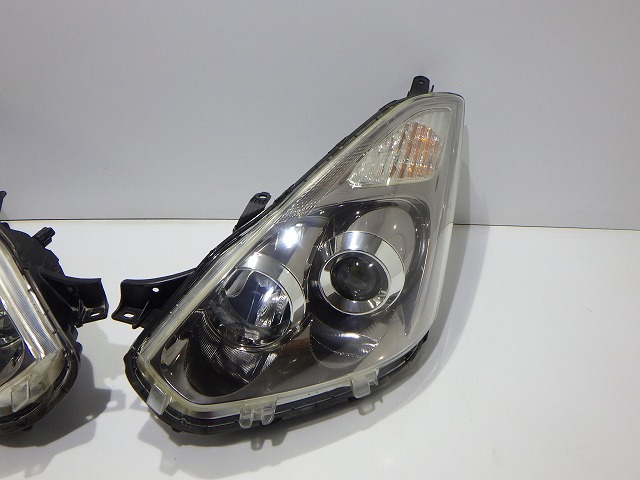 ウィッシュ ヘッドライト 左右 HID ZME10/14 後期 68-13 ANE 81110