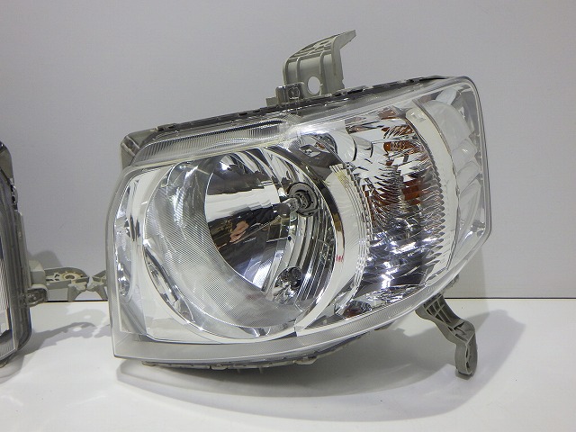 N-BOX 前照灯働き掛ける ハロゲン JF1 JF2 前期 P9911 Y 33100/33150-TY0-003 上塗り 美品 260611062