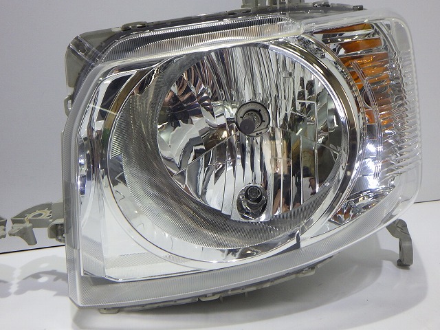 N-BOX 前照灯働き掛ける ハロゲン JF1 JF2 前期 P9911 Y 33100/33150-TY0-003 上塗り 美品 260611062