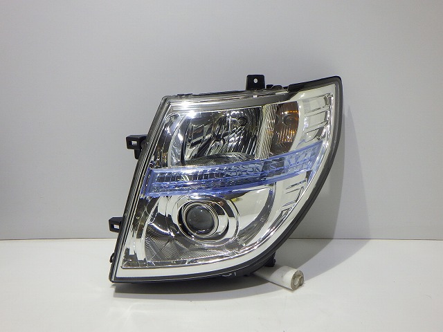 エルグランド 左ヘッドライト HID キセノン 中期 後期 100-24852 26060-WL627 コーティング 綺麗 260519085