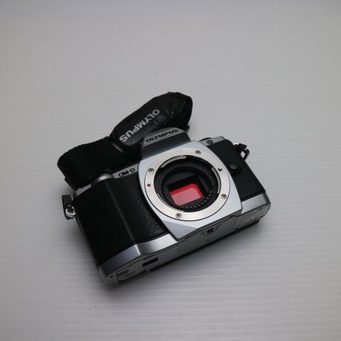 超美品 E-M10 ボディ シルバー 中古本体 安心保証 即日発送 ミラーレス一眼 OLYMPUS 本体