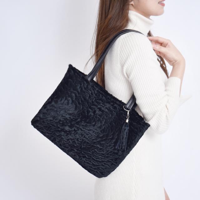 ファーバッグ アメリカンブロードテール レディース ハンドバッグ 秋冬 トート 2タイプ ブローチ タッセル付き 軽量 大容量 ハンドル 本革 レザー 羊 毛皮 アメブロ ファー 模様 きれいめ 旅行 上品 大人 女性 婦人 人気 鞄 母の日 ギフト 送料無料 ファーバッグ アメリカンブロードテール レディース ハンドバッグ 秋冬