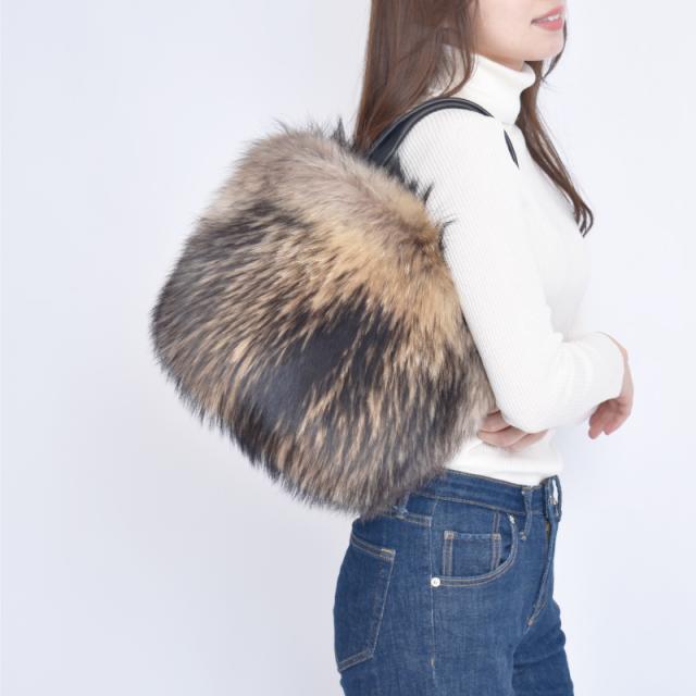 ファーバッグ レディース ハンドバッグ 秋冬 トート 軽い たぬき ファー 毛皮 肩掛け 大容量 手提げ カバン 軽量 レザー ハンドル カジュアル リアルファー きれいめ 大人 カジュアル 鞄 ブラウン 高級 女性 婦人 人気 風水 贈り物 ギフト プレゼント 送料無料_9