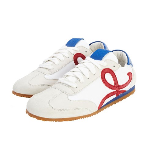 雲を歩くような極上の履き心地！夏向け本革ソフトソールダンス