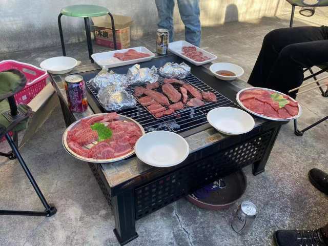 バーベキュー 焚火台 多人用 BBQ 庭 焚火台 家族用 大型 バーベキュー