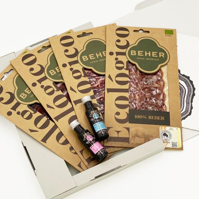 【公式】小田急百貨店 ［ BLACK TAG ］ 純血統イベリコ生ハム3P & サラミセット / 御歳暮 歳暮 冬ギフト 冬の贈り物 2025 親戚 友人 会社宛 両親 ｜約7-10日届（お届け期間指定は終了）※沖縄・離島へは届不可 公式】小田急百貨店 ［ BLACK TAG ］ 純血統イベリコ生ハム3P & サラミ