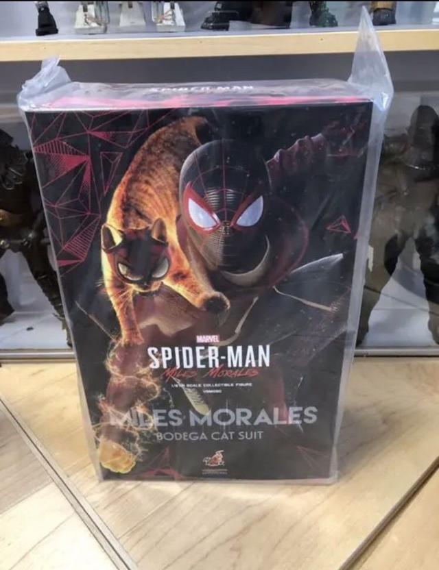 ホットトイズ マイルス・モラレス スパイダーマン (売店の看板猫スーツ