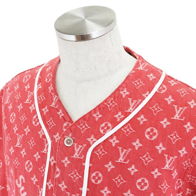 ルイ・ヴィトン × シュプリーム Wネーム コラボ オーバーサイズ デニム ベースボールシャツ モノグラム LV ロゴ コットン100% トップス 半袖 メンズ サイズ S レッド ホワイト 赤 白 総柄 フランス製 LOUIS VUITTON × Supremeの通販は ルイ・ヴィトン × シュプリーム Wネーム コラボ オーバーサイズ デニム ベースボールシャツ モノグラム LV ロゴ コットン100% トップス 半袖 メンズ サイズ S レッド ホワイト 赤 白 総柄 フランス製 LOUIS VUITTON × Supremeの通販は