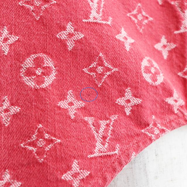 ルイ・ヴィトン × シュプリーム Wネーム コラボ オーバーサイズ デニム ベースボールシャツ モノグラム LV ロゴ コットン100% トップス 半袖 メンズ サイズ S レッド ホワイト 赤 白 総柄 フランス製 LOUIS VUITTON × Supremeの通販は ルイ・ヴィトン × シュプリーム Wネーム コラボ オーバーサイズ デニム ベースボールシャツ モノグラム LV ロゴ コットン100% トップス 半袖 メンズ サイズ S レッド ホワイト 赤 白 総柄 フランス製 LOUIS VUITTON × Supremeの通販は