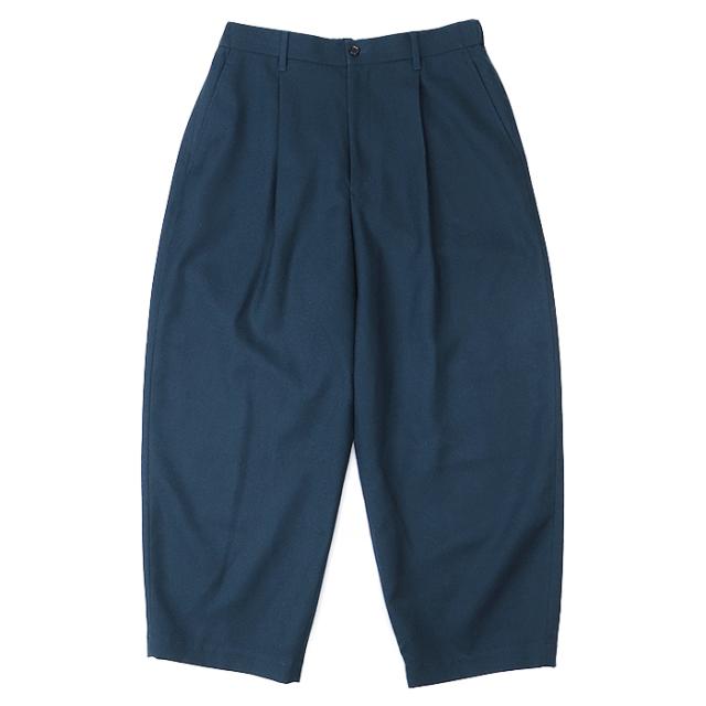 アミリ 24SS AMKNSH1002 グラデーションロゴ総柄ハーフパンツ メンズ M