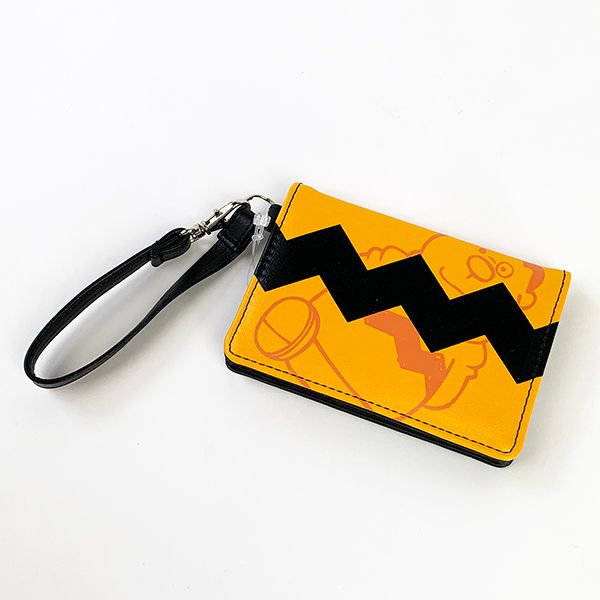 ドラえもん Imgian 2つ折りパスケース ジャイアンドラえもん 財布 コインケース オレンジ Mcor の通販はau Pay マーケット Perfect World Tokyo