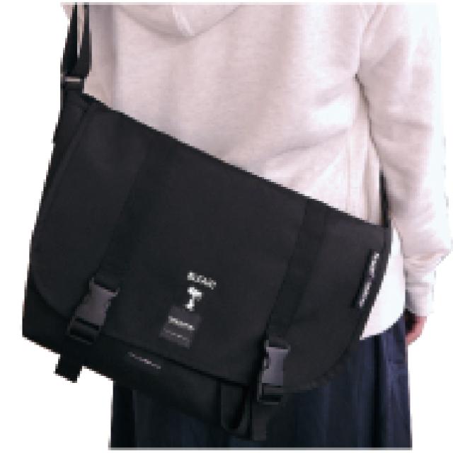 ピーナッツ スヌーピー ジョー クール ヤックパック Yak Pak メッセンジャーバッグ グッズ Mcor の通販はau Pay マーケット Perfect World Tokyo