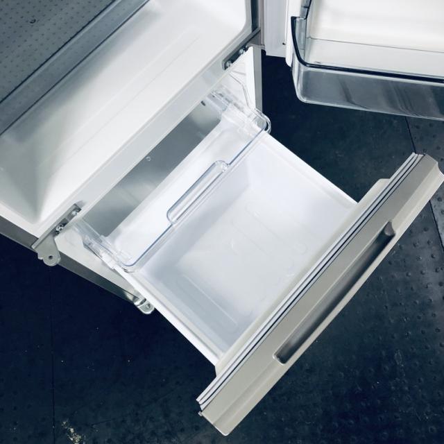 【中古】 【自社配送エリア内限定】 シャープ SHARP 冷蔵庫 2022年製 2ドア 152L ゴールド ファン式 右開き SJ-D15HJ-N 一人暮らし 大きめ 奥行60cm以下 送料無料 設置無料 地域限定 埼玉 東京 千葉 神奈川 RANK_B_3