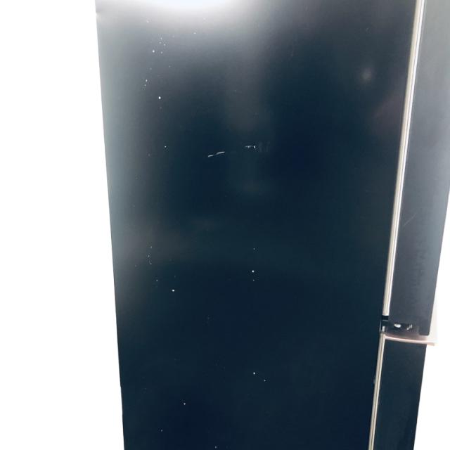 【中古】 【自社配送エリア内限定】 シャープ SHARP 冷蔵庫 2018年製 2ドア 137L ブラック ファン式 両方開き SJ-GD14D-B 一人暮らし 奥行60cm以下 送料無料 設置無料 地域限定 埼玉 東京 千葉 神奈川 RANK_B_8