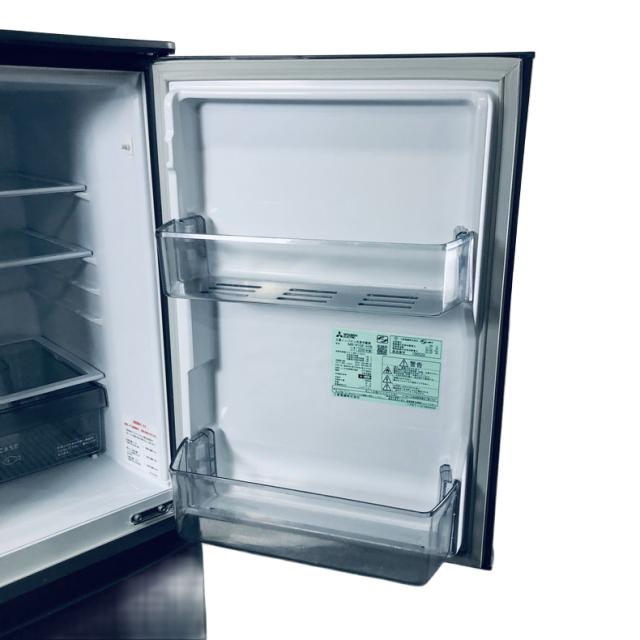 【中古】 【自社配送エリア内限定】 三菱 MITSUBISHI 冷蔵庫 2020年製 2ドア 146L マットチャコール ファン式 右開き MR-P15F-H 一人暮らし 大きめ 奥行60cm以下 送料無料 設置無料 地域限定 埼玉 東京 千葉 神奈川 RANK_B_4