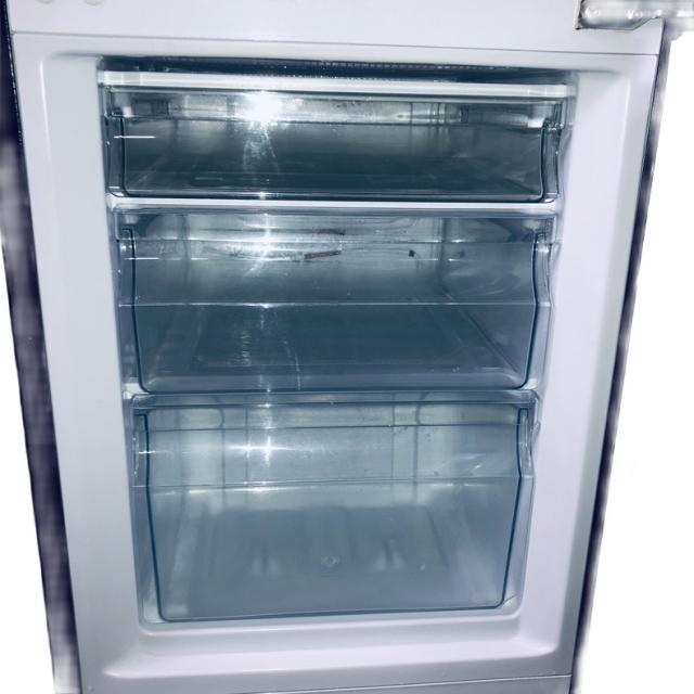 【中古】 【自社配送エリア内限定】 ハイセンス Hisense 冷蔵庫 2022年製 2ドア 175L ブラック ファン式 右開き HR-D1701B 一人暮らし 大きめ 奥行60cm以下 送料無料 設置無料 地域限定 埼玉 東京 千葉 神奈川 RANK_A_3