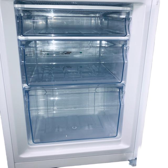 【中古】 【自社配送エリア内限定】 ハイセンス Hisense 冷蔵庫 2025年製 2ドア 175L ホワイト 直冷式 右開き HR-D1701W 一人暮らし 大きめ 奥行60cm以下 送料無料 設置無料 地域限定 埼玉 東京 千葉 神奈川 RANK_B_3