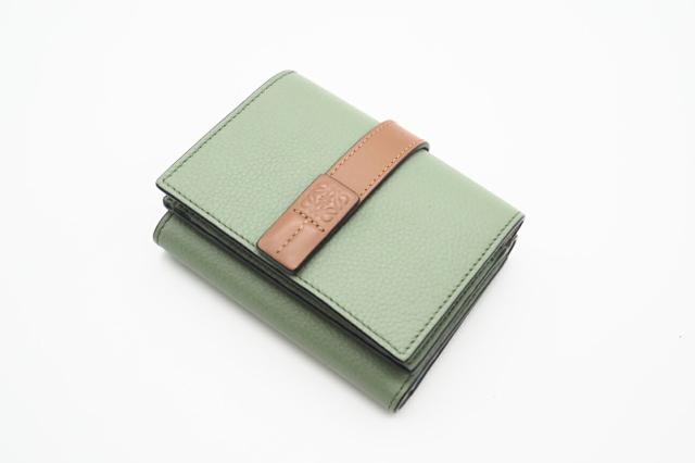 LOEWE 三つ折り財布 アナグラム トライフォールド ウォレット
