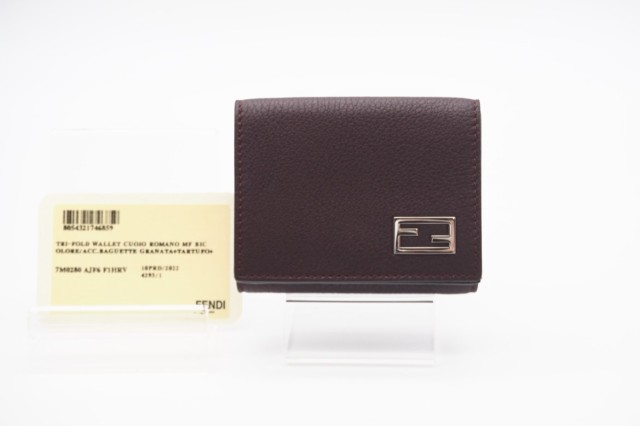 ☆安心の3大保証☆ Aランク ≪FENDI フェンディ/三つ折り財布≫ 7M0280 バゲット トライフォールド レザー コンパクトウォレット ワイン