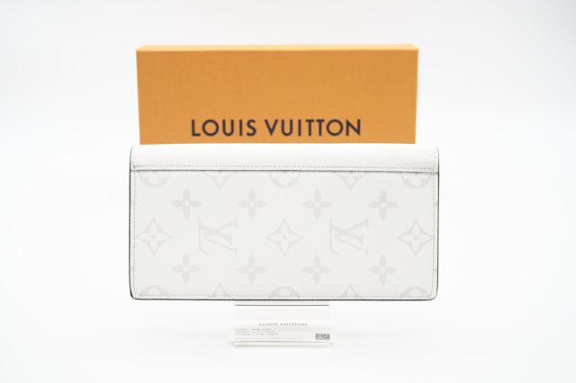 ☆安心の3大保証☆ ABランク ≪LOUIS VUITTON ルイ ヴィトン/二つ折り長財布≫ M30298 タイガラマ ポルトフォイユ ブラザ アンタークティカ 送料無料の通販は 53,180円