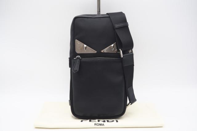 ☆安心の3大保証☆ Bランク ≪FENDI フェンディ/ボディバッグ≫ 7VZ033 モンスターバグズアイ ナイロン レザー ボディバッグ ブラック レッド 送料無料
