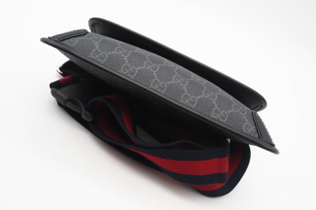 GUCCI ボディーバッグ グッチソフトGGスプリーム ベルトバッグ タイガー 黒/グレー