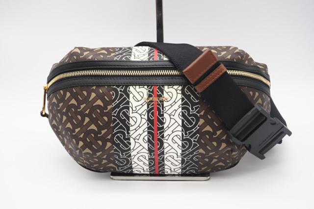 BURBERRY ボディバッグ レザー UOMO ファッション 良品 バーバリー レザー ショルダーバッグ 鞄
