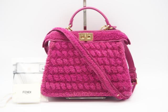 ☆安心の3大保証☆ ABランク ≪FENDI フェンディ/2WAYバッグ≫ 8BN327 ピーカブー アイシーユー スモール ボア ピンク ハンドバッグ 美品 送料無料