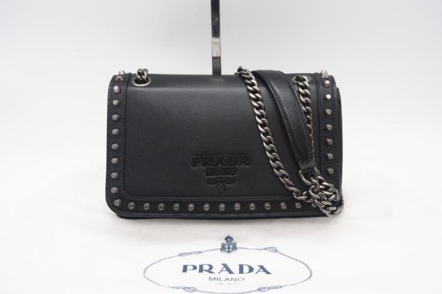 ☆安心の3大保証☆ ABランク ≪PRADA プラダ/ショルダーバッグ≫ 1BD147 レザー ロゴ スタッズ チェーンショルダー ブラック 美品 送料無料