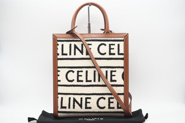☆安心の3大保証☆ABランク ≪CELINE セリーヌ /2WAYバッグ≫ 19208 2EFY ファブリック レザー スモールバーティカル CELINE ロゴ カバ 美品 送料無料