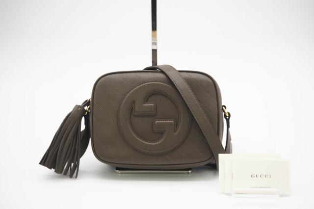 ☆安心の3大保証☆  Aランク ≪GUCCI グッチ/ショルダーバッグ≫ 742360 ブロンディ レザー スモール レザー カーキ ロゴ 未使用品 送料無料