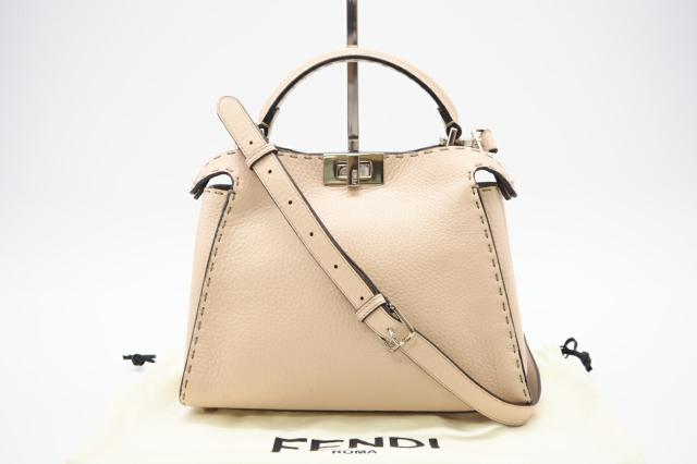 ★3日以内返品可★ FENDI フェンディ 8BN302 ピーカブー セレリア レザー エッセンシャリー ベージュ バッグ