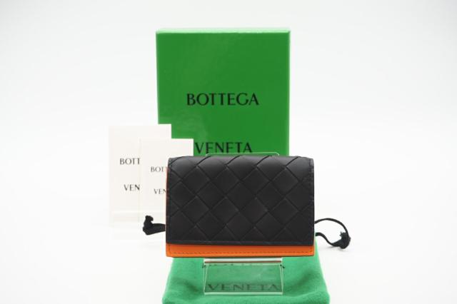 ★３日以内返品可★ BOTTEGA VENETA ボッテガ ヴェネタ 605720 イントレチャート カーフスキン ブラック オレンジ 二つ折りカードケース